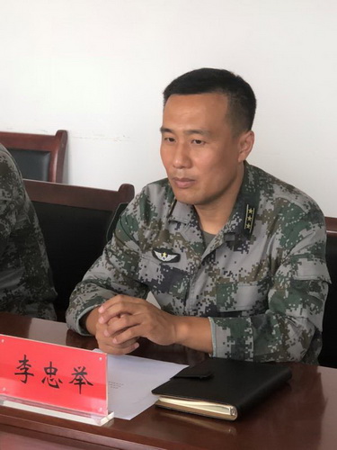 学院副院长徐春香赴71375部队开展建军节慰问活动